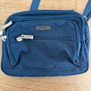 Baggallini Triple Zip Convertible Crossbody Clutch Fanny Pack Blue Bag